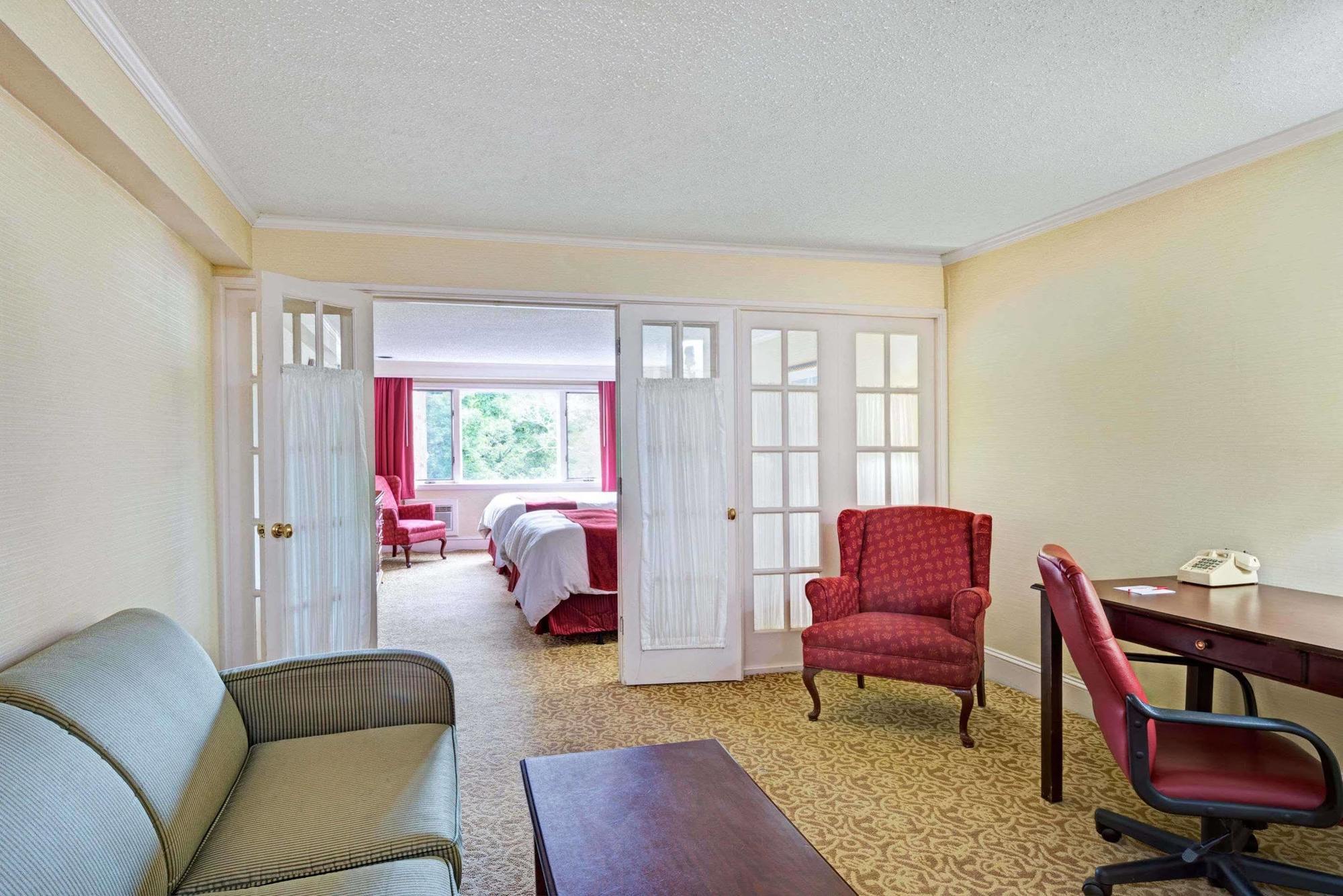 Ramada By Wyndham Seekonk Providence Area Esterno foto